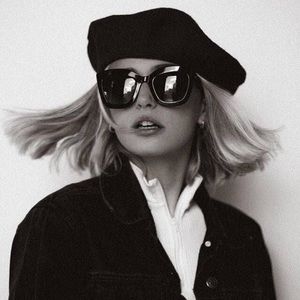 Meet your Posher, Lana